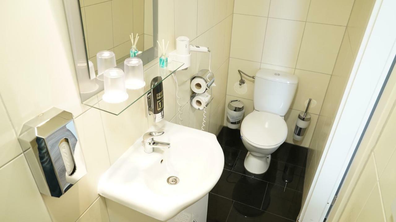 Check In Hotel Берлин Екстериор снимка