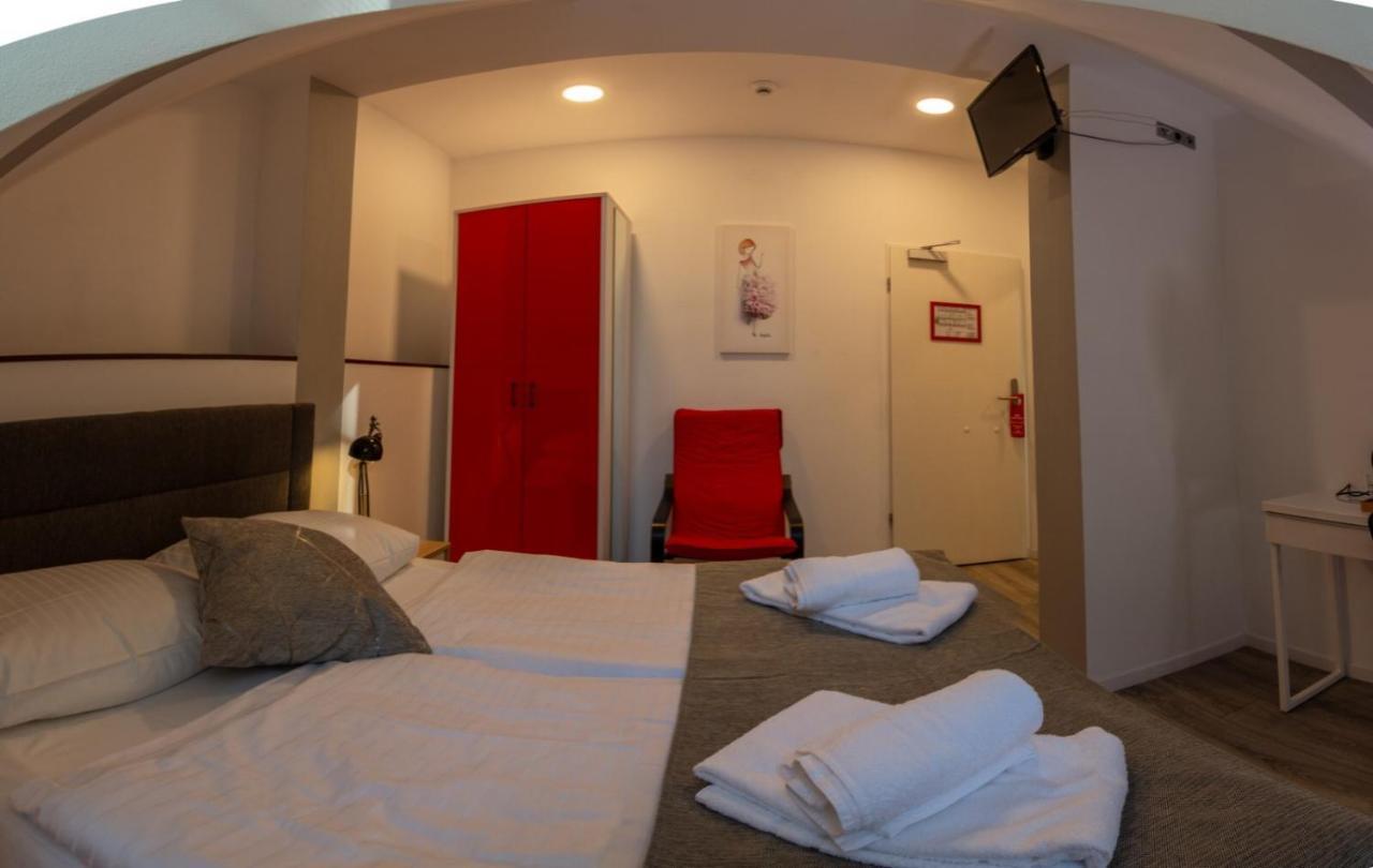 Check In Hotel Берлин Екстериор снимка